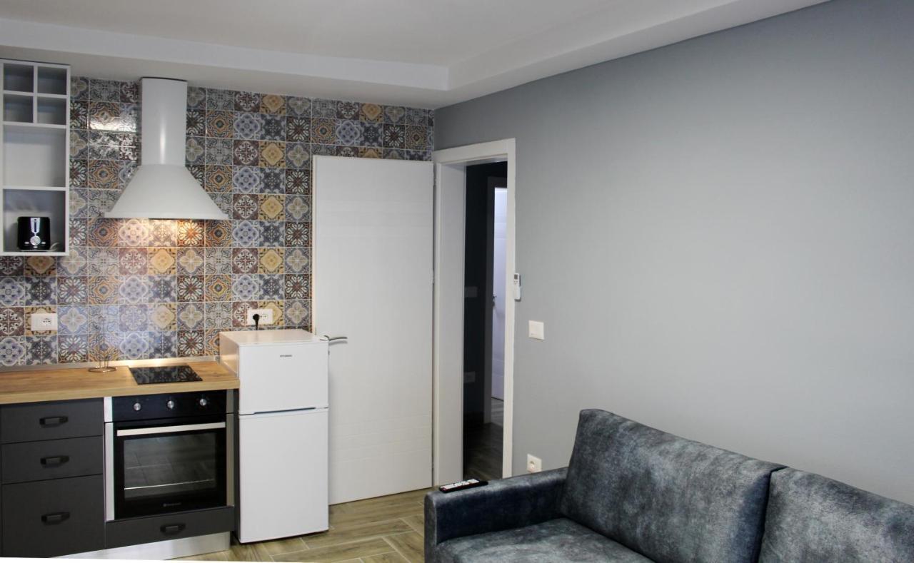 2V1 - Blloku Bkt Apartment Tirana Bagian luar foto